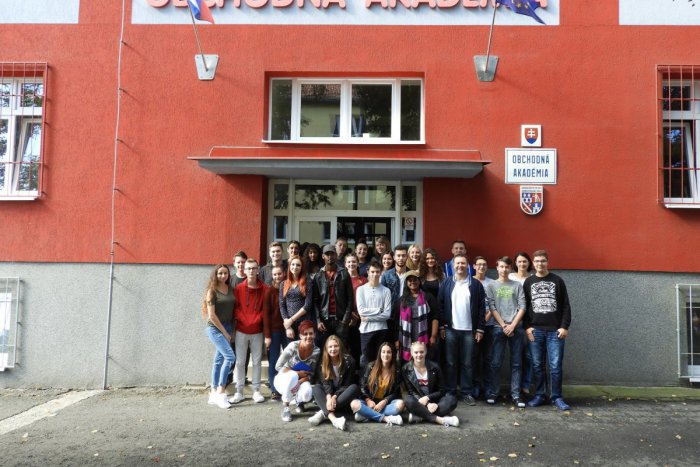 Ilustračný obrázok k článku Francúzski študenti sa pridali k študentom Obchodnej akadémie v Lučenci