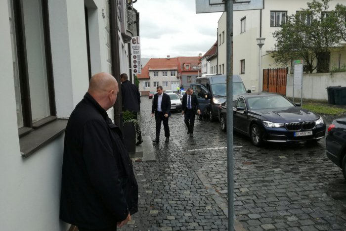 Ilustračný obrázok k článku Predsedovia slovenského a českého parlamentu na pracovnom obede v Bardejove