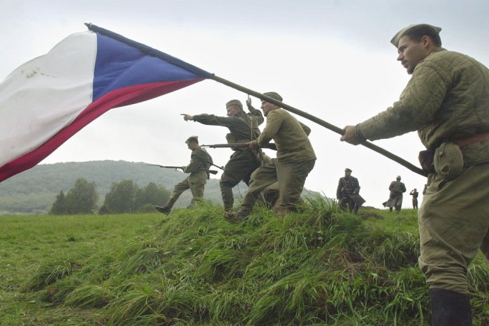 Ilustračný obrázok k článku RANNÁ ŠTVORKA: Pripomíname si Deň hrdinov Karpatsko-duklianskej operácie