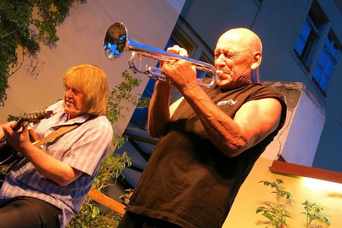 Ilustračný obrázok k článku Tipy na víkend: Breznom zaznie rytmus jazzu od slávneho trubkára