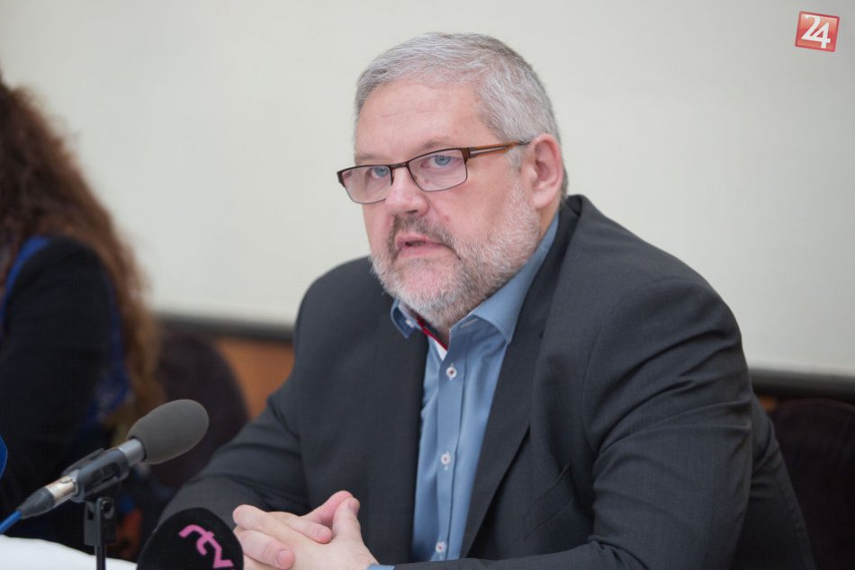 Ilustračný obrázok k článku Generálny riaditeľ Múzea SNP Stanislav Mičev: Sloboda sa ťažko vybojuje a ľahko sa stráca