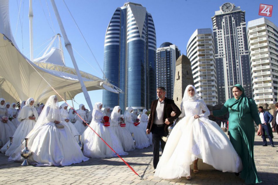 Ilustračný obrázok k článku KURIOZITA DŇA: Počas osláv sa v čečenskom meste zosobášilo 199 párov