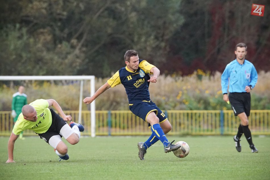 Ilustračný obrázok k článku Futbalisti z Rožňavy v zápase proti Krompachom: Hra na súpera nestačila, FOTO