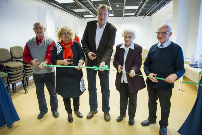 Ilustračný obrázok k článku V Starom Meste slávnostne otvorili nové denné centrum pre seniorov