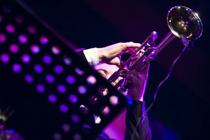 Ilustračný obrázok k článku S príchodom jesene zahrá Jazzové lístie