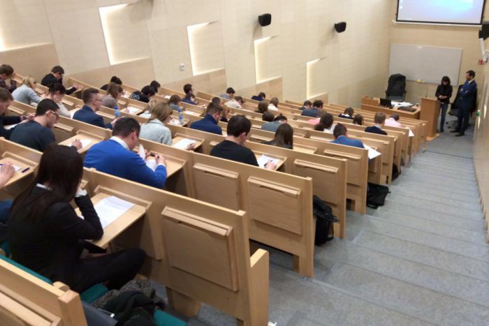 Ilustračný obrázok k článku Učia sa slovenské právo