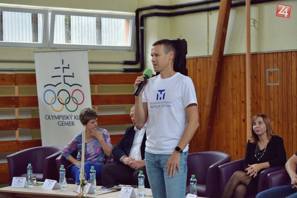 Ilustračný obrázok k článku Matej Tóth v Rožňave: Jeho kroky smerovali na základnú školu, FOTO