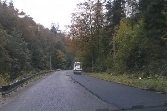 Ilustračný obrázok k článku Dobré hospodárenie umožní Breznu opraviť asi 14 kilometrov ciest