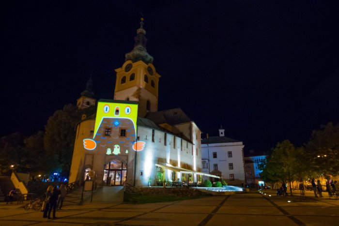 Ilustračný obrázok k článku Básnický freestyle aj noc hororových filmov. Festival Barbakan láka novinkami