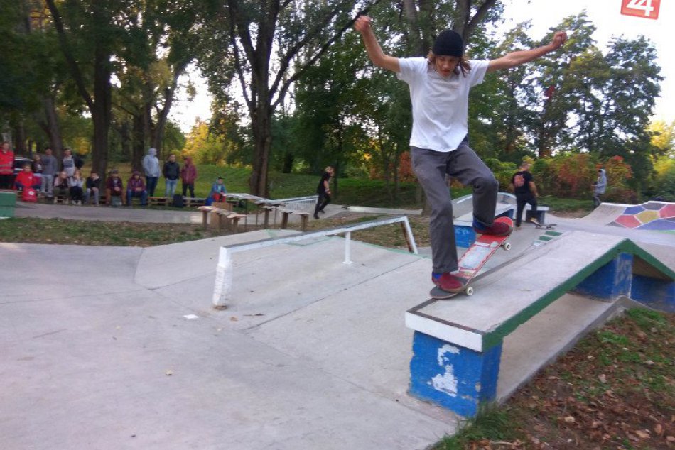 Ilustračný obrázok k článku FOTO: Na Sihoti panovala dobrá nálada: Nechýbali skejťácke triky i živé koncerty