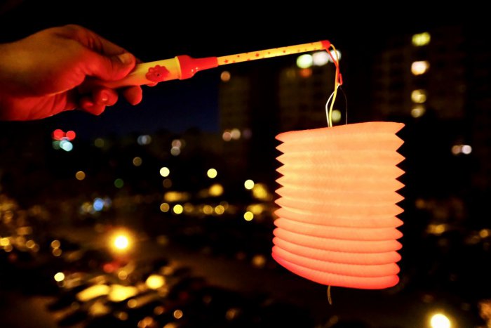 Ilustračný obrázok k článku Námestie slobody rozžiaria lampióny, umelci predvedú úžasnú svetelnú šou