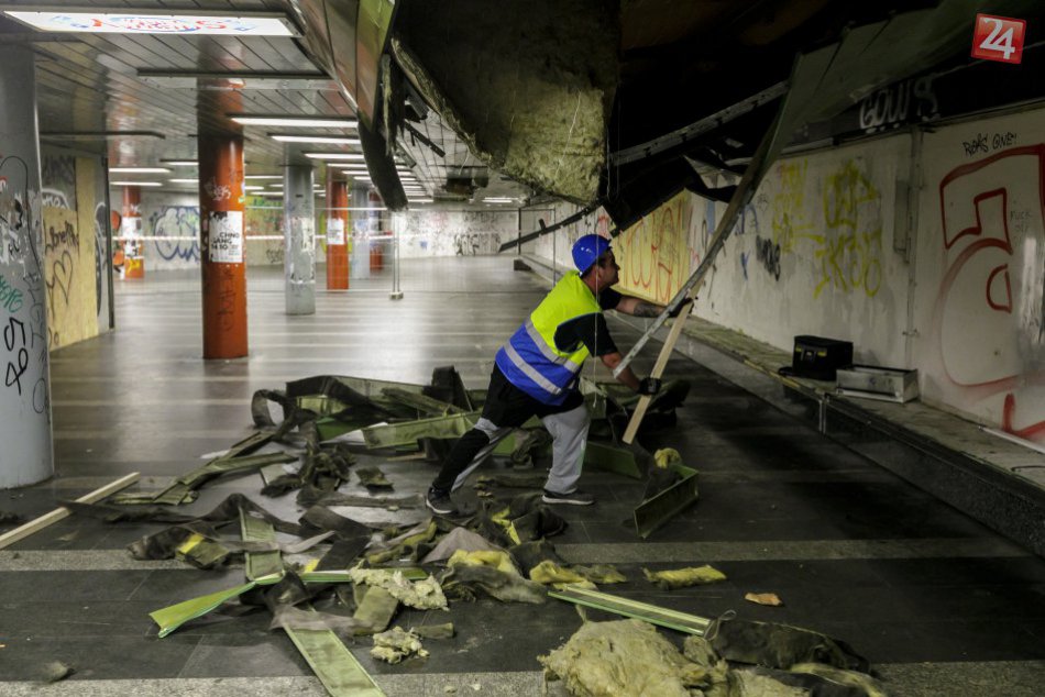 Ilustračný obrázok k článku OBRAZOM: Rekonštrukčné práce v podchode na Trnavskom mýte sa začali