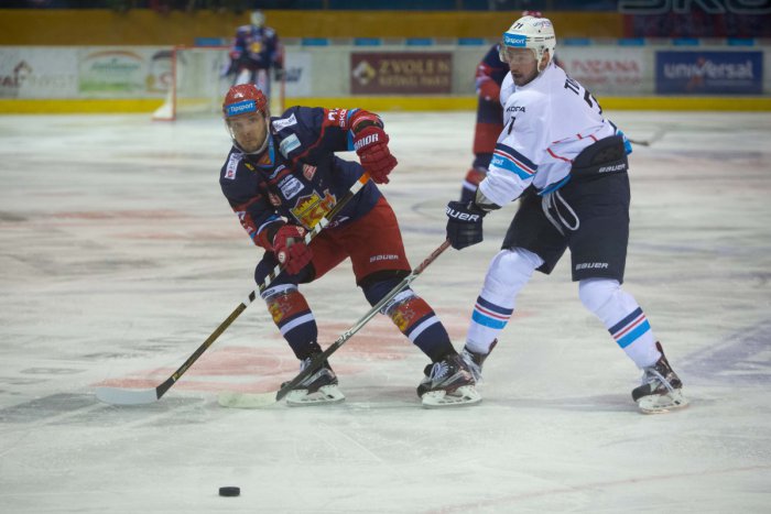 Ilustračný obrázok k článku Zmena v kádri HKM. Obranca Michal Novák vo Zvolene skončil