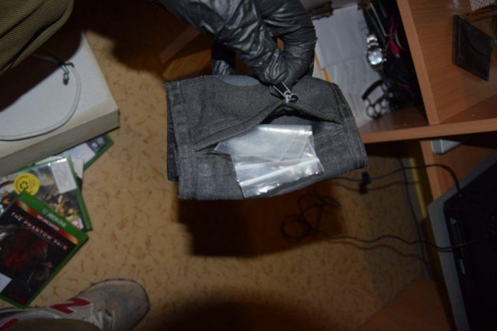 Ilustračný obrázok k článku Domová prehliadka v Palúdzke odhalila viac: Sledujte, čo našli policajti! FOTO