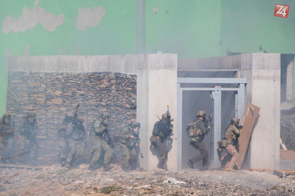 Ilustračný obrázok k článku Pokles vojenských záloh: Vláda ho môže riešiť aj povinným odvodom