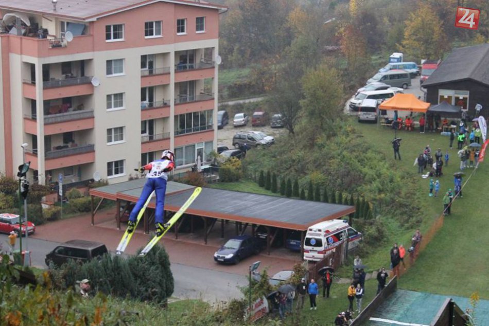 Ilustračný obrázok k článku FOTO: Nad Bystricou lietali lyžiari. Pretekári spod Urpína s viacerými triumfami