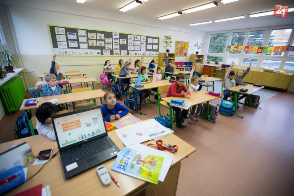 Ilustračný obrázok k článku FOTO: Bakoška nie je minulosťou vďaka rodičom a učiteľom. Bystričanom slúži už 40 rokov