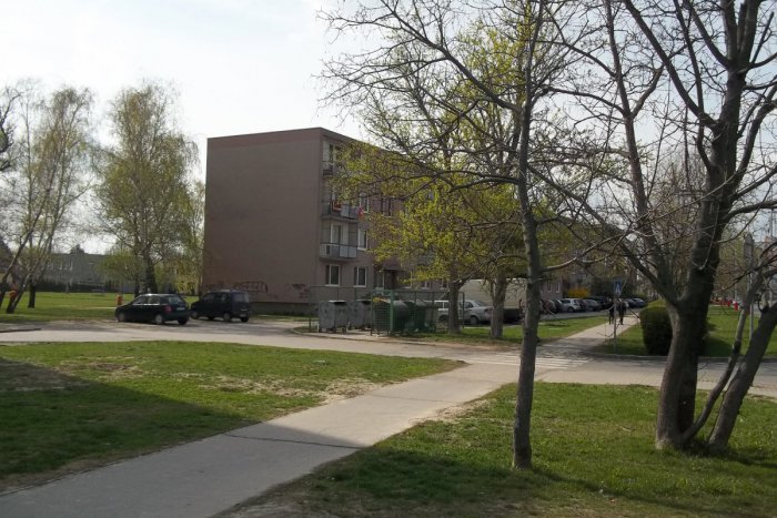 Ilustračný obrázok k článku Mesto vynovilo stojiská: Smetiaky majú úhľadné miesto