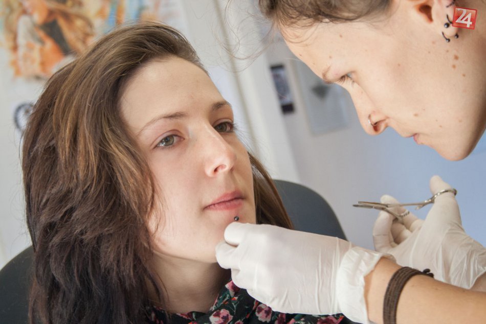 Ilustračný obrázok k článku FOTO: Bystrická piercerka v ROZHOVORE: Piercing láka všetky generácie Bystričanov