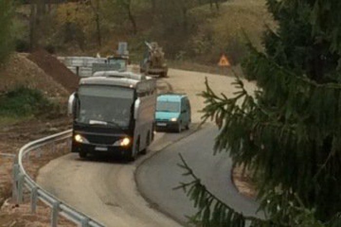 Ilustračný obrázok k článku FOTO: Cez uzavretý úsek pri Kremnici sa jazdí! Čo na to polícia?