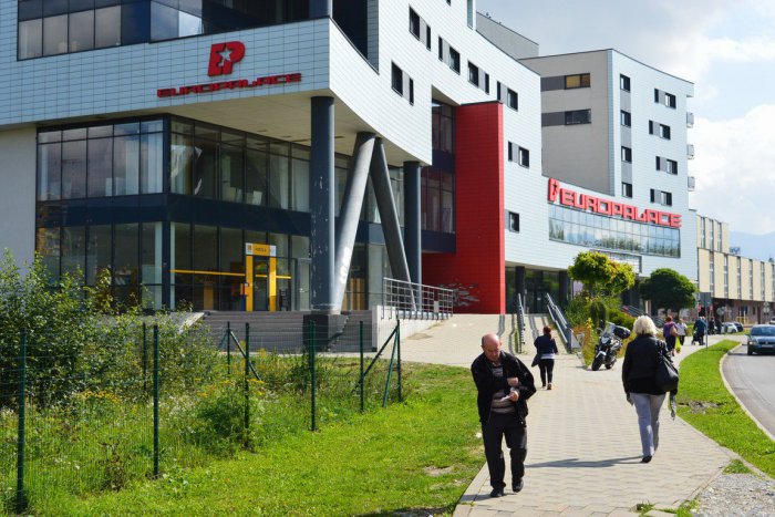 Ilustračný obrázok k článku Sťahovanie do nového v plnom prúde: Žilinčania, v tento deň na okresný úrad ani nechoďte!