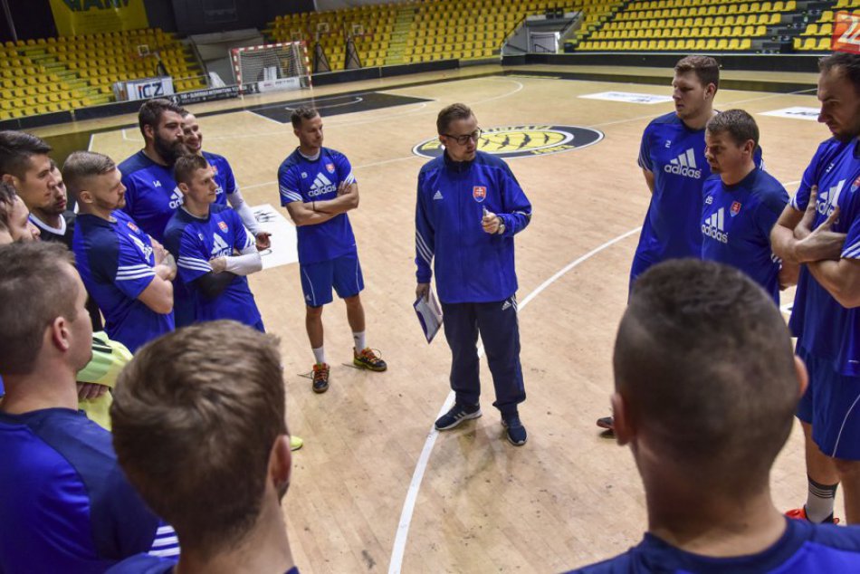 Ilustračný obrázok k článku Slovensko hrá v Považskej: Čo na to naši odchovanci Ďuriš so Žernovičom? FOTO