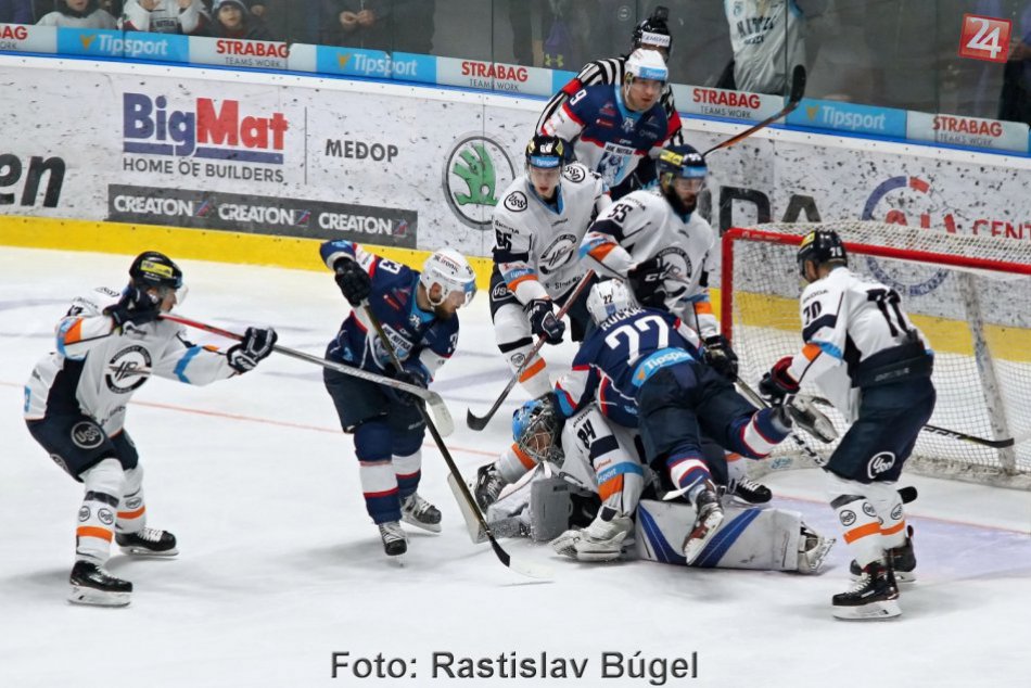 Ilustračný obrázok k článku Nitra dvíha hlavu: Hokejisti štyrmi gólmi Pauloviča pokorili Košice, FOTO