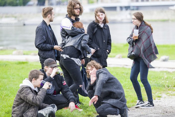 Ilustračný obrázok k článku Životy mladých ovplyvňujú sociálne siete: Politika ich nezaujíma