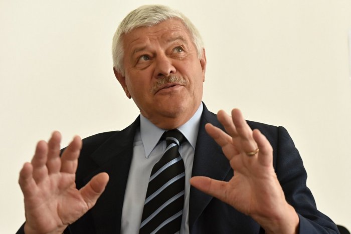 Ilustračný obrázok k článku Tibor Mikuš sa stal štátnym poradcom: Bude radiť  Andrejovi Dankovi