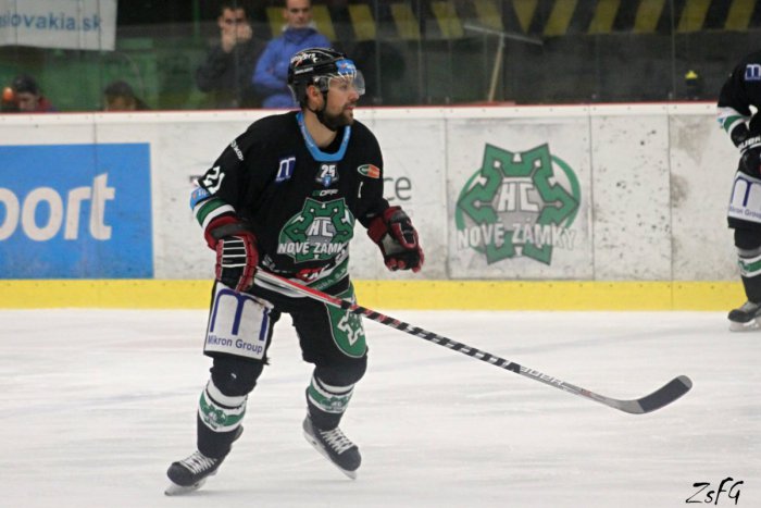 Ilustračný obrázok k článku Zemetrasenie v kádri HC Nové Zámky: Klub opúšťa kapitán a ďalší útočníci