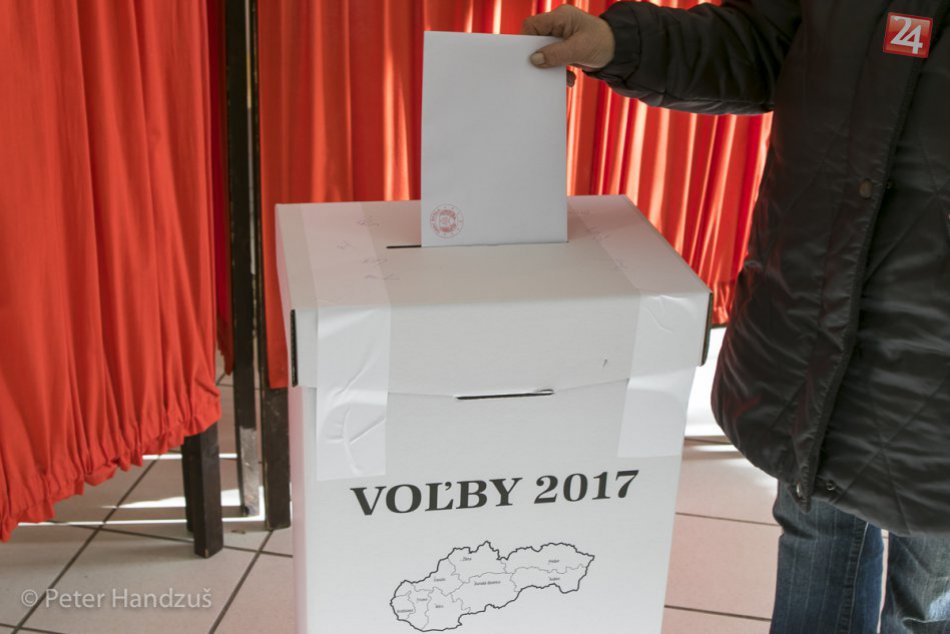 Ilustračný obrázok k článku Najviac kresiel berú nezávislí kandidáti. Veľká koalícia ich obsadí 21