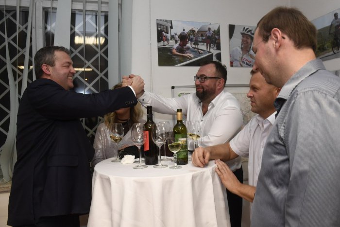 Ilustračný obrázok k článku V zastupiteľstve TSK bude 18 nových poslancov: Kto bude zastupovať váš obvod?