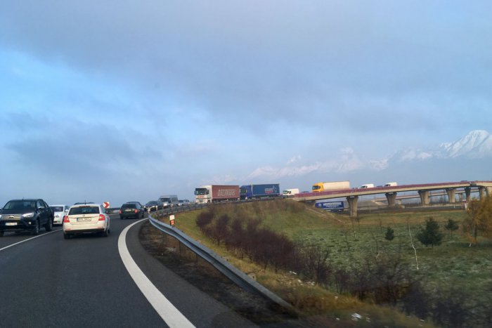 Ilustračný obrázok k článku Tunel Bôrik je zatvorený v oboch smeroch. Na ceste cez Svit rátajte so zdržaním