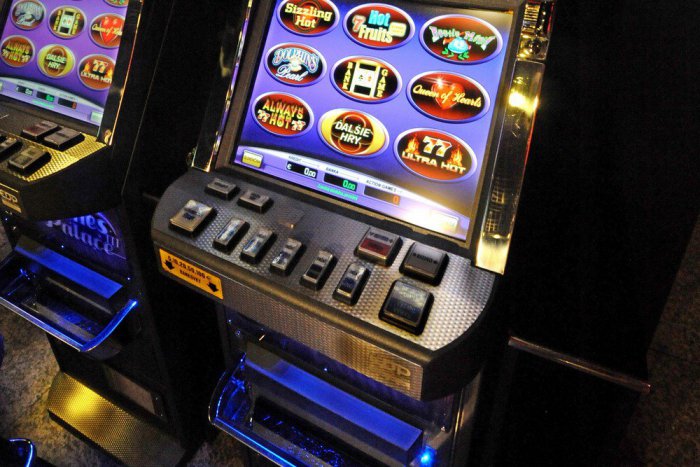 Ilustračný obrázok k článku Humenčan prehral na automate svoj invalidný dôchodok: Toto potom v herni predviedol!