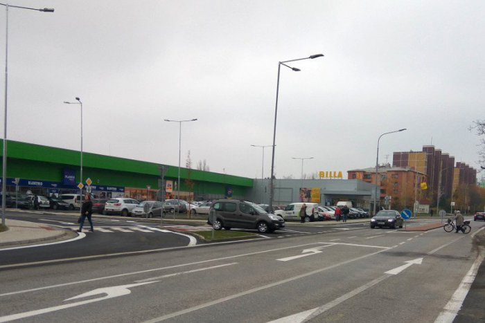 Ilustračný obrázok k článku Nové obchodné centrum otvorilo brány: Zámčania môžu nakupovať na Vajanského
