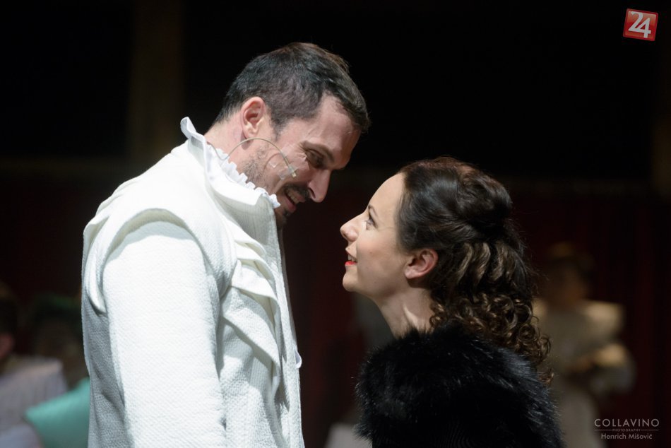 Ilustračný obrázok k článku FOTO: Zaľúbený Shakespeare v DAB v Nitre dojal aj rozosmial divákov