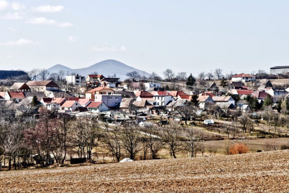 Ilustračný obrázok k článku Prezývky obyvateľov dediniek v minulosti? V okolí Trnavy ako prípinkári aj čerešnári