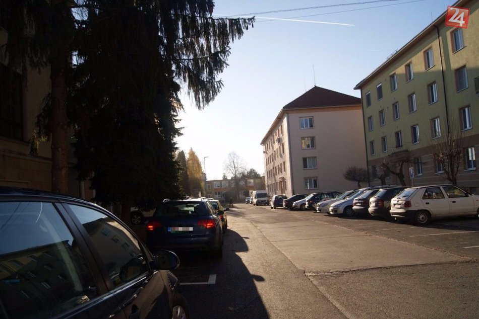 Ilustračný obrázok k článku Parkovanie cez apku: Novinka v žiarskom centre naberá kontúry