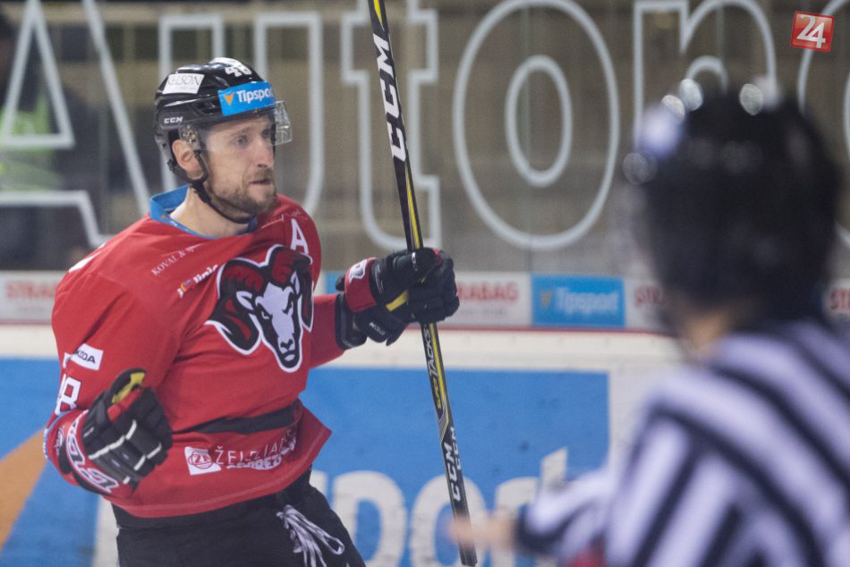 Ilustračný obrázok k článku FOTO: Barani doma prestrieľali vlkov. Lassila s čistým kontom, dvojgólový Ďatelinka