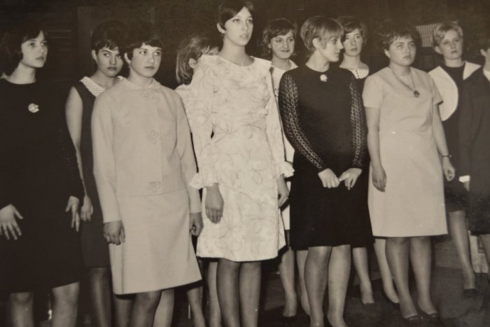 Ilustračný obrázok k článku Nákupy v Jánošíku či Eve: Žilinská maturantka z roku 1967 spomína aké to bolo...
