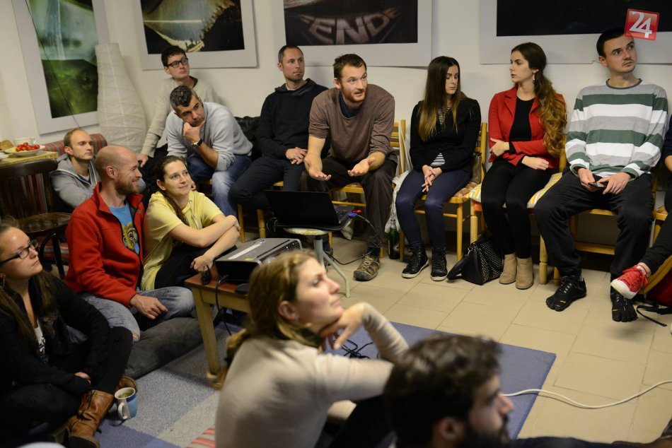 Ilustračný obrázok k článku Dá sa žiť bez odpadu, chodiť v dobe áut do práce na bicykli, nebyť si cudzí?