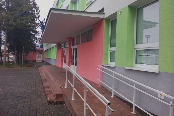 Ilustračný obrázok k článku Na ZŠ Kudlovská zažili nevšednú hodinu so známou tvárou: Natáčal sa aj vlog