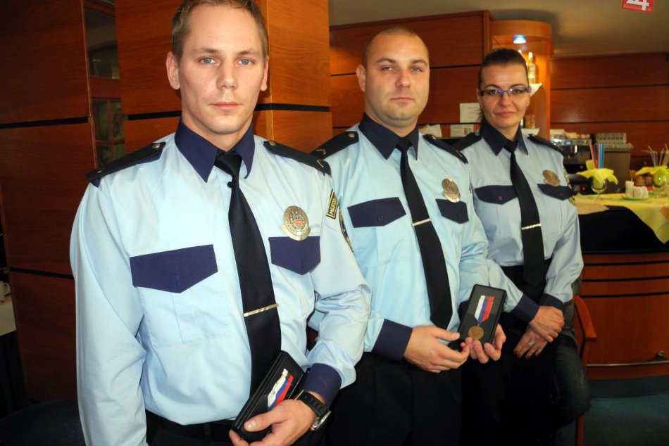 Ilustračný obrázok k článku Ocenili 21 príslušníkov polície: Pomohli zachrániť ľudské životy