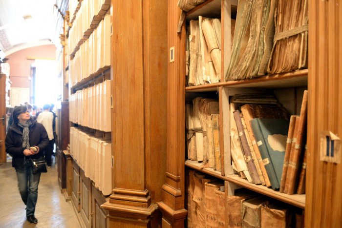 Ilustračný obrázok k článku Na svete je nová kniha o Nitre: Autorovi sa podarilo objaviť 300-ročné dokumenty