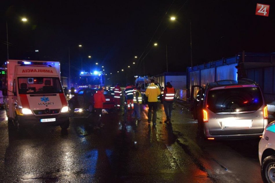 Ilustračný obrázok k článku Smutné štatistiky zo slovenských ciest: Vlani na nich zahynulo 250 ľudí