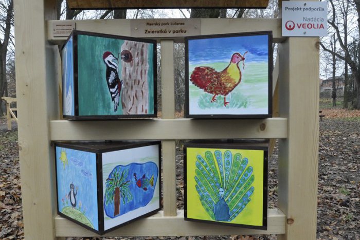 Ilustračný obrázok k článku FOTO: Do parku pribudla drevená zvonkohra i pexeso! Máme vynovený náučný chodník