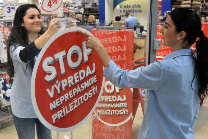 Ilustračný obrázok k článku Pri návšteve obchodov sa obrňte trpezlivosťou: V stredu štartujú výpredaje