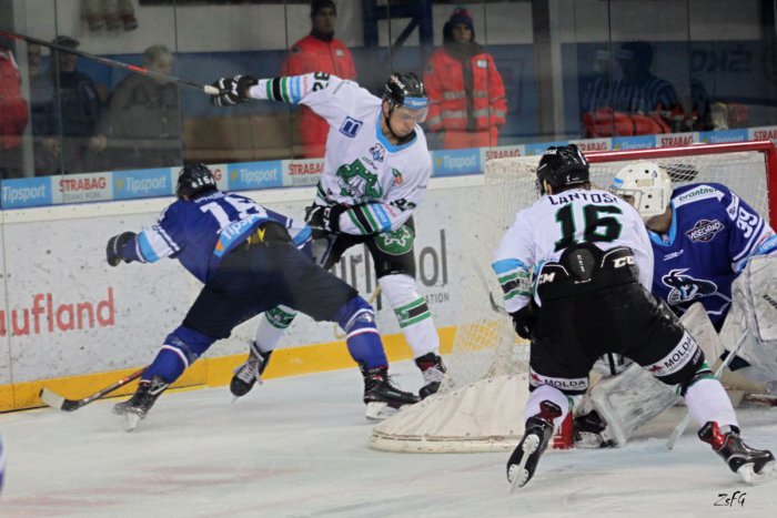 Ilustračný obrázok k článku V Poprade strelili Zámčania päť gólov: Na body to aj tak nestačilo