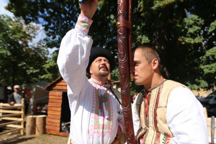 Ilustračný obrázok k článku SVET O SLOVENSKU: Magická fujara očarila Indiu