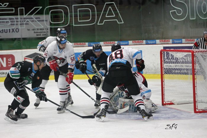 Ilustračný obrázok k článku Nové Zámky zdolali majstra: Základným kameňom výhry mladý brankár z Nitry